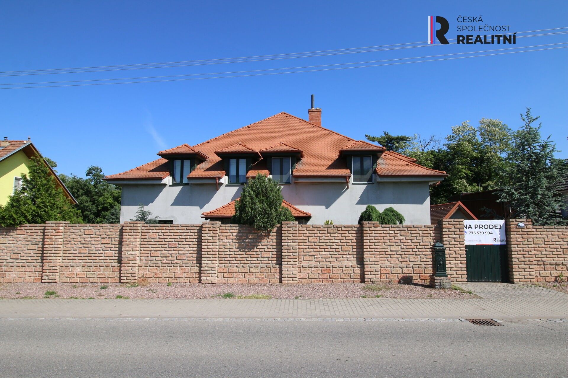 Rodinné domy, Lednická, Hlohovec, 705 m² - 1