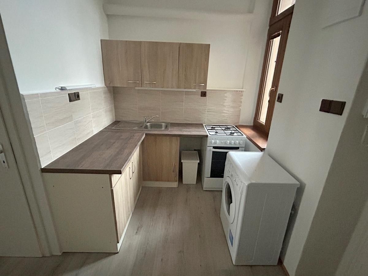 Pronájem byt 1+1 - Sokolovská, Praha, 37 m²