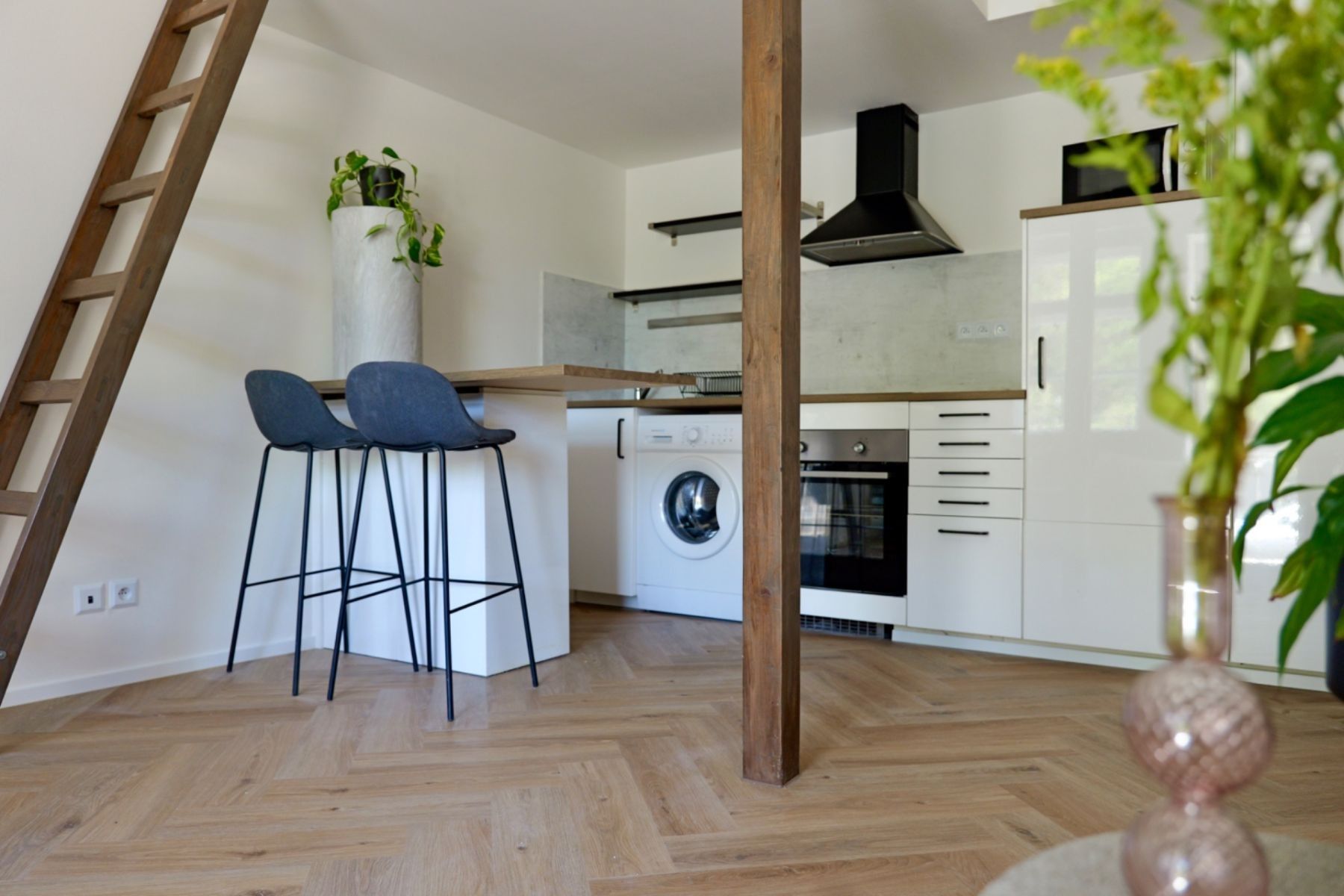1+kk, V Šáreckém údolí, Praha - Dejvice, 30 m² - 1