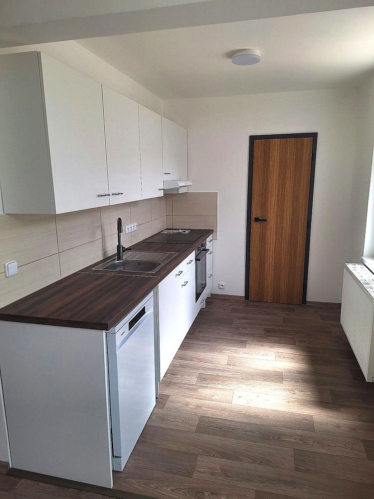 2+kk, Čs. dobrovolců, Teplice, 75 m² - 2