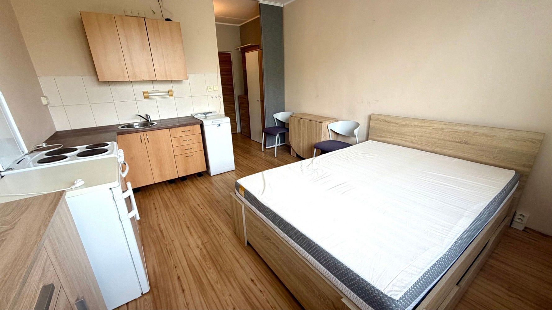 1+kk, Cheb, Karlovarský kraj, 20 m² - 1