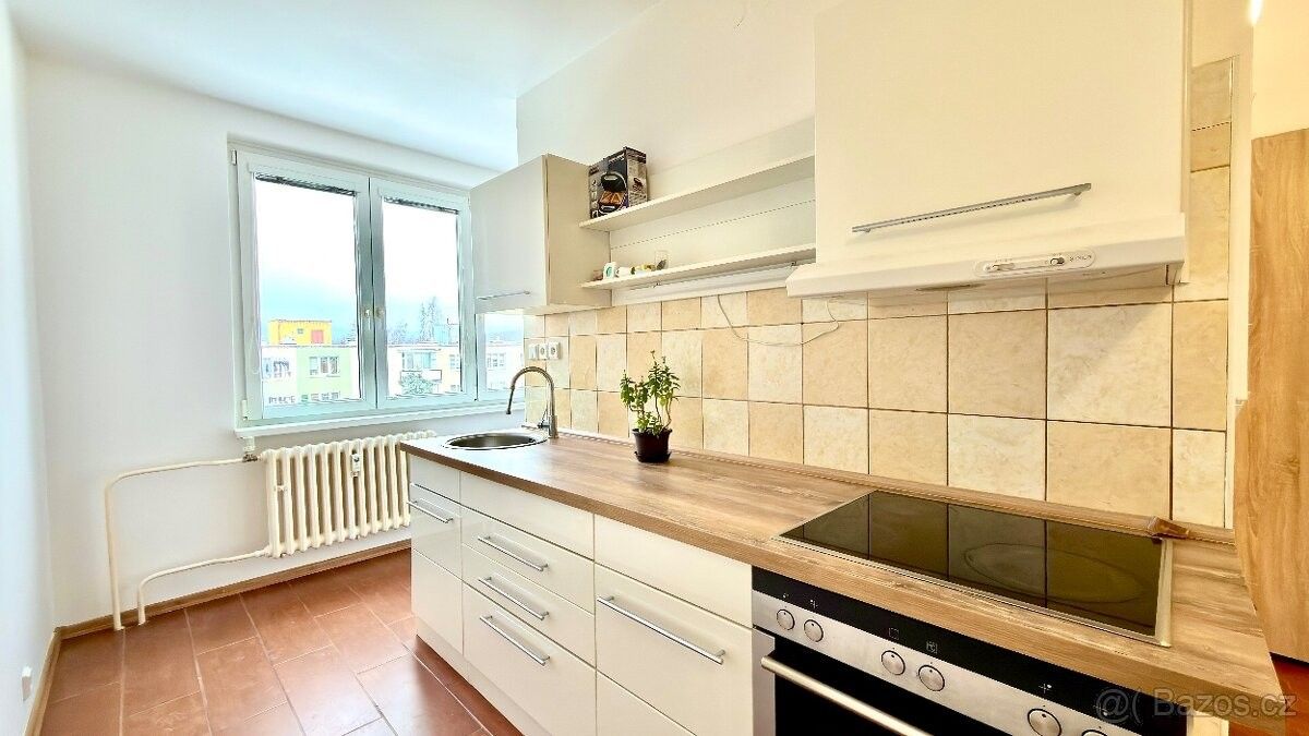 Pronájem byt - Chodov u Karlových Var, 357 35