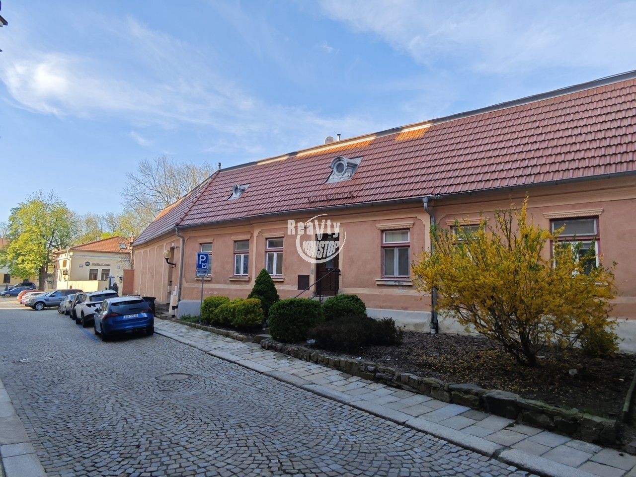 Ostatní, Hluboká, Jihlava, 255 m²