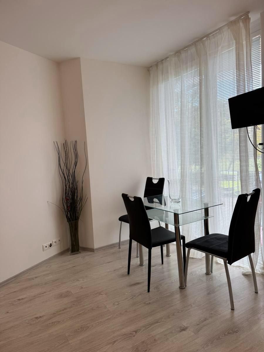 2+kk, Altajská, Praha, 65 m² - 2