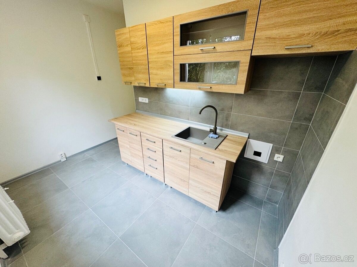 Pronájem byt - Kadaň, 432 01