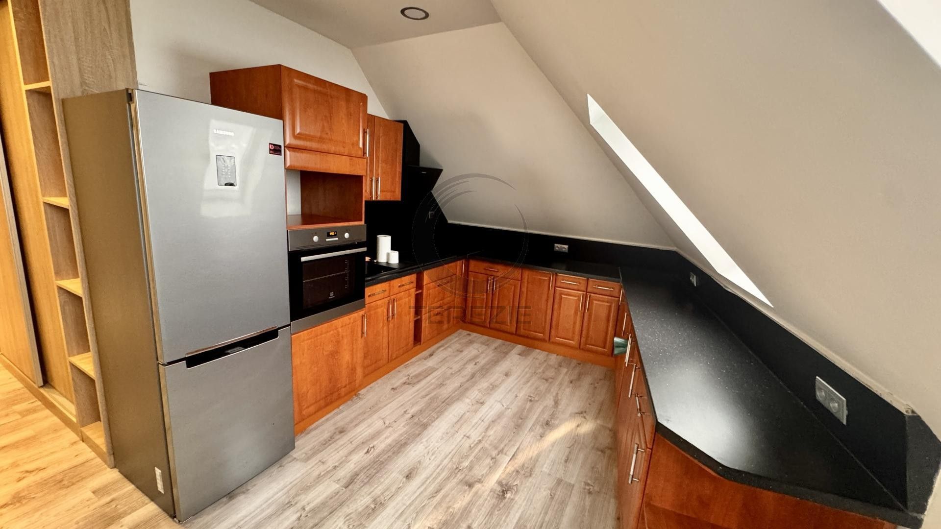 Pronájem byt 2+1 - Luční, Chomutov, 81 m²