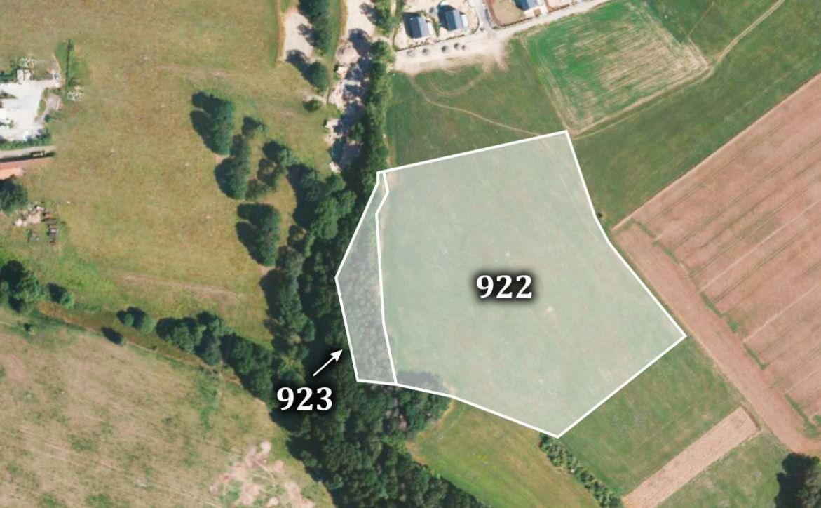 Prodej zemědělský pozemek - Křížkový Újezdec, 17 870 m²