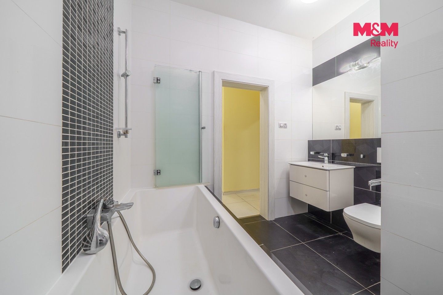 4+1, Závodu míru, Karlovy Vary, 99 m² - 2