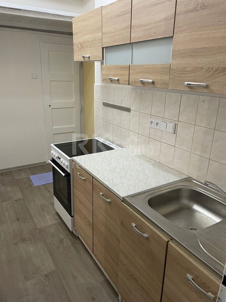 2+kk, Křížová, Praha, 49 m²