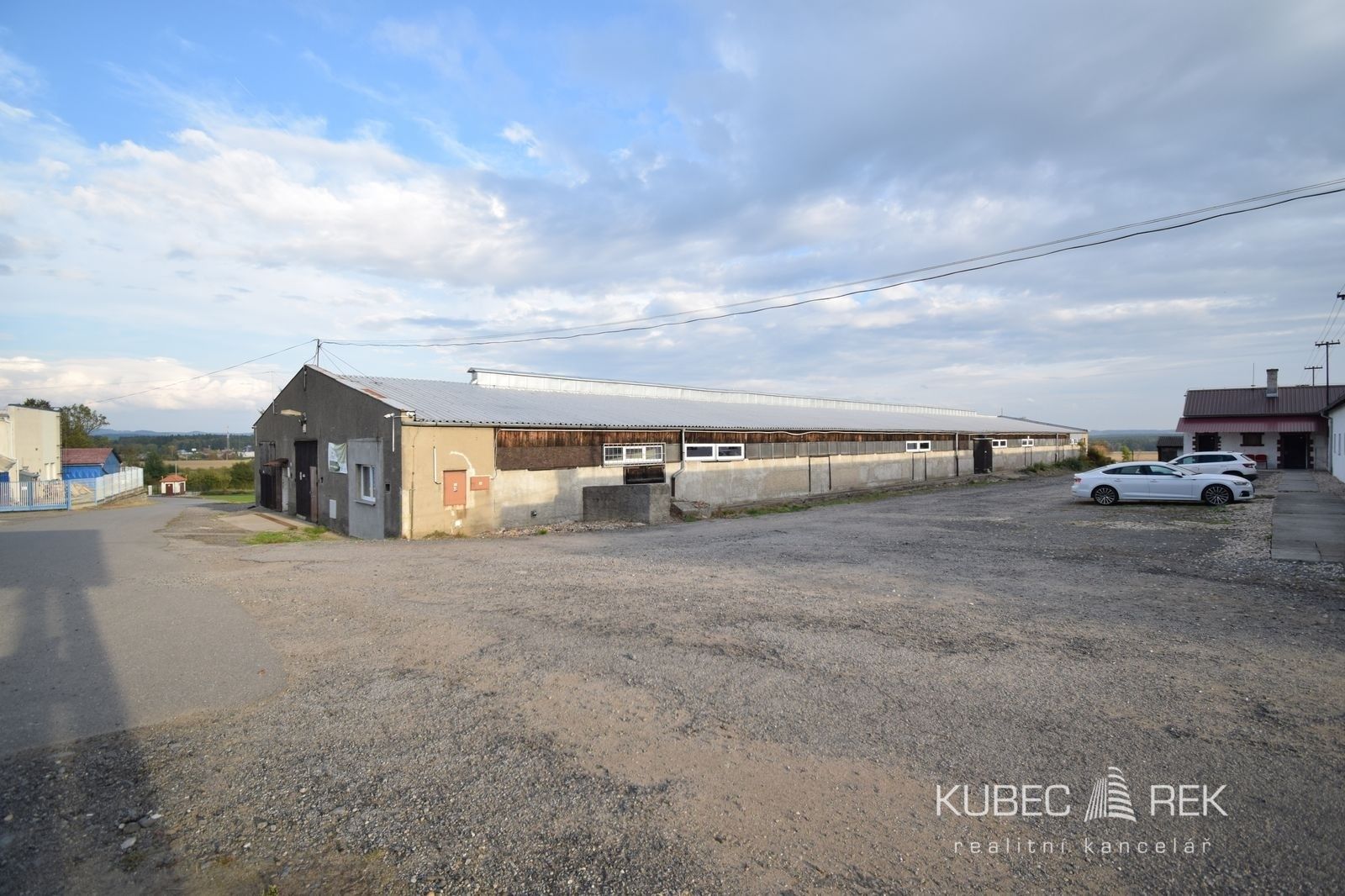 Sklady, Pod Kozím hrádkem, Tábor Měšice, 561 m²