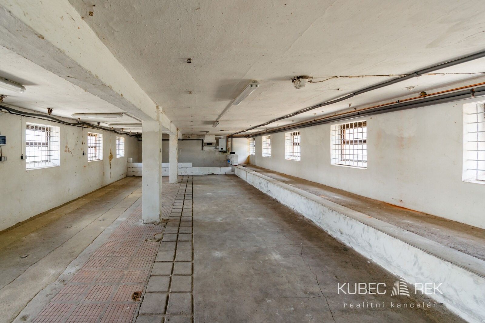Sklad · 185 m² · Pod Kozím hrádkem, Tábor Měšice - 3
