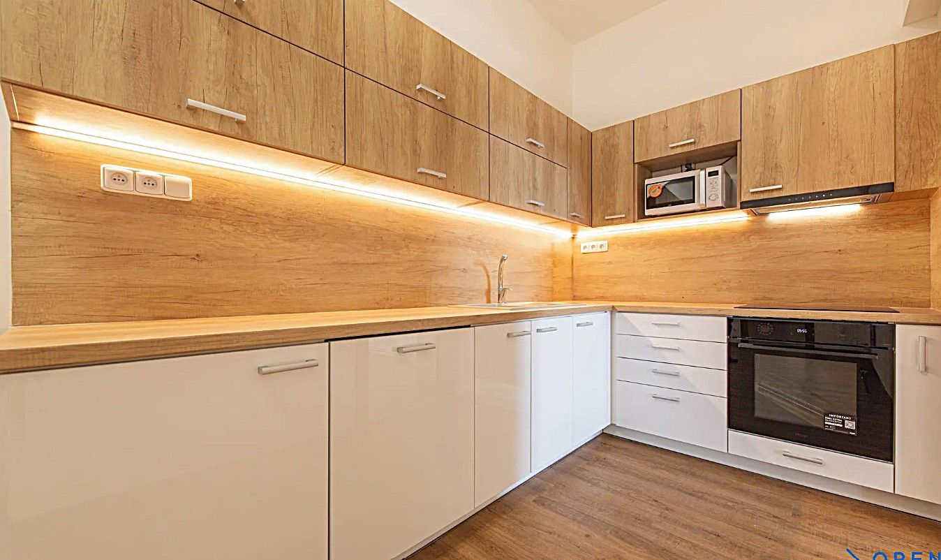 Byt · 100 m² · U Havlíčkových sadů, Praha - Vinohrady - 3