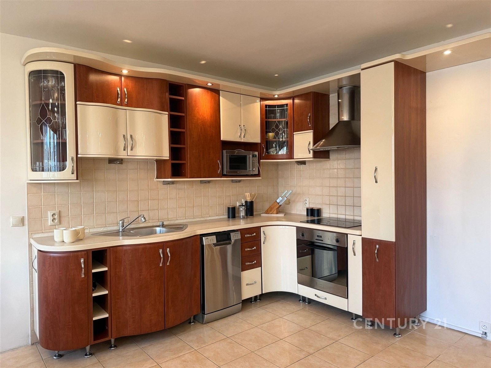 Pronájem byt 4+kk - Proutěná, Praha, 95 m²