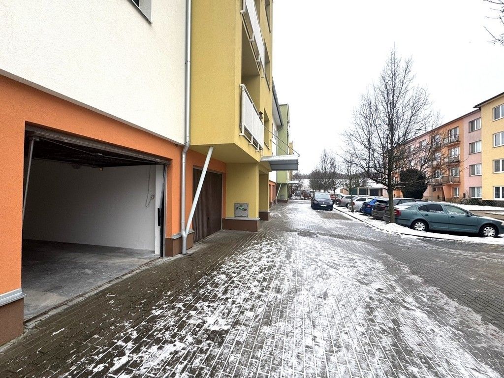 Prodej garáž - Střelice u Brna, 664 47