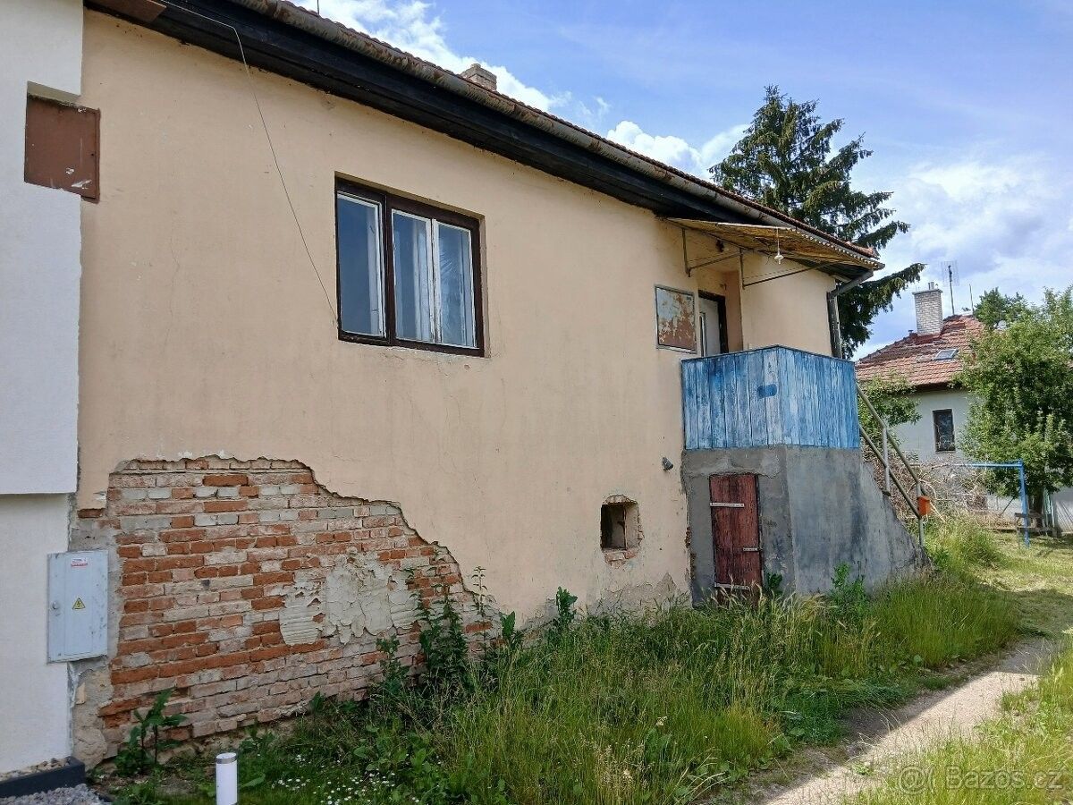 Rodinné domy, Hrušovany nad Jevišovkou, 671 67 - 2