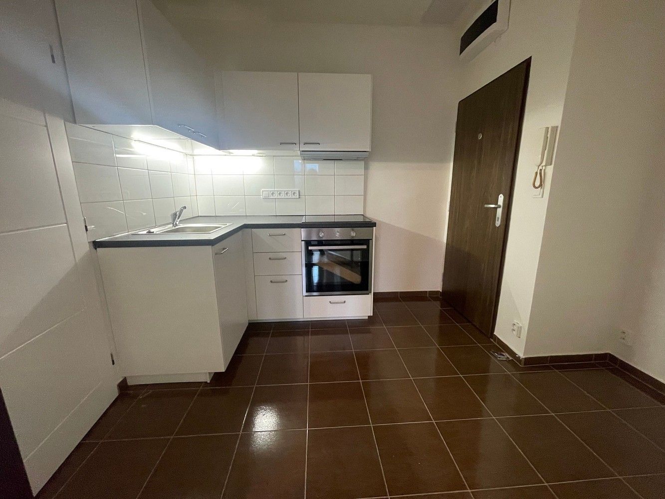 Pronájem byt 1+kk - V olšinách, Praha 10 - Strašnice, 38 m² - 5