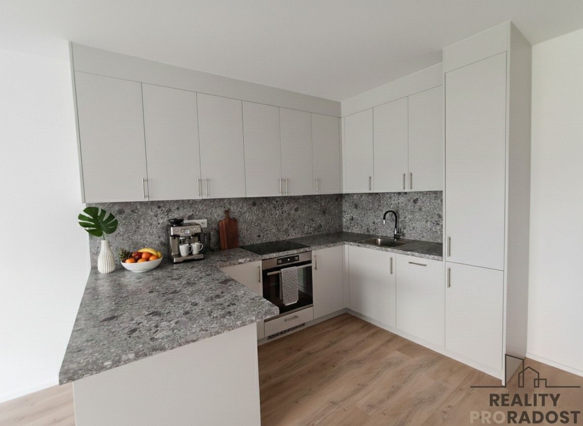 2+kk, Štítného 2102, České Budějovice, 57 m²