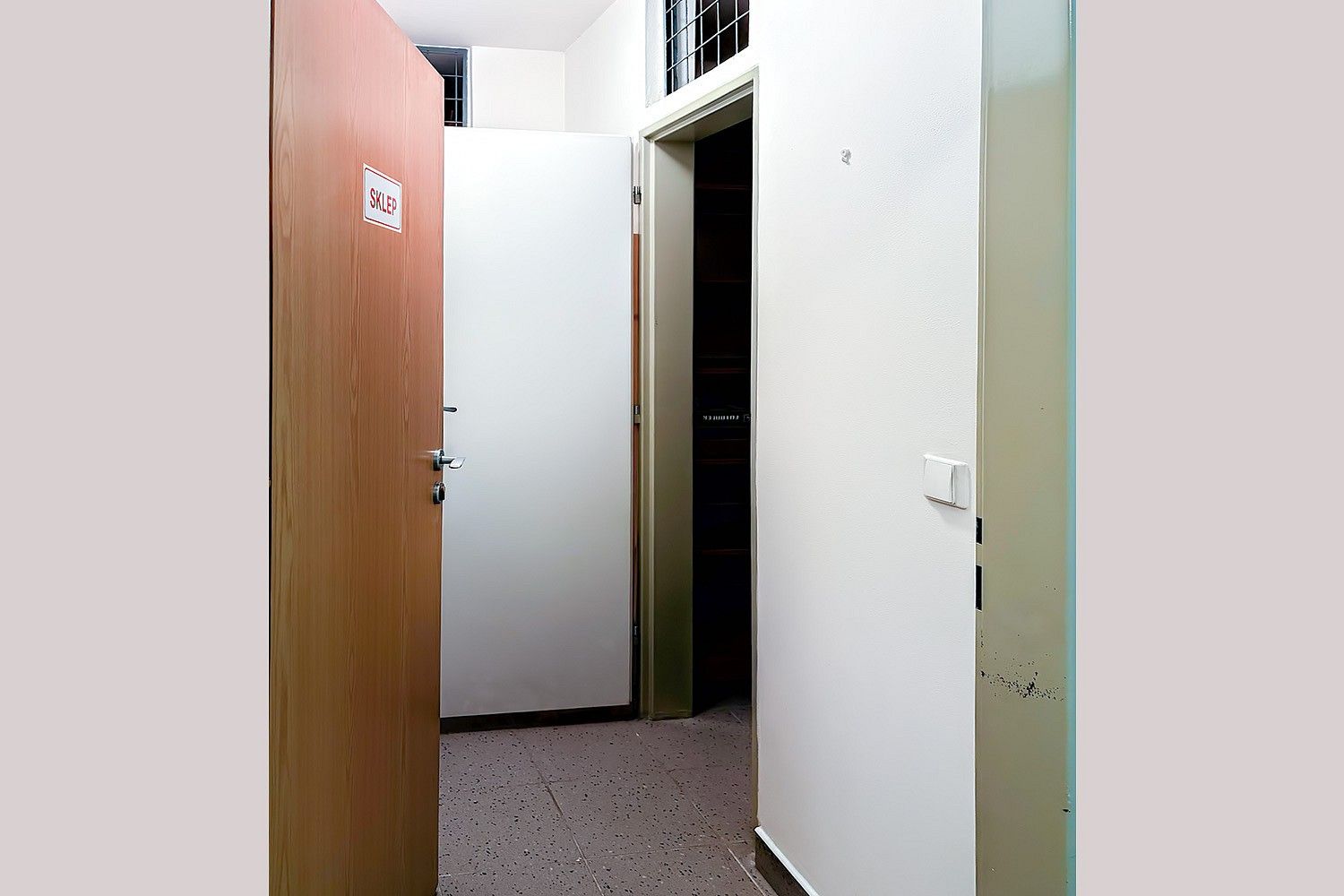 Nemovitost · 2 m² · Praha - Holešovice, okres Praha 7, Hlavní město Praha - 3