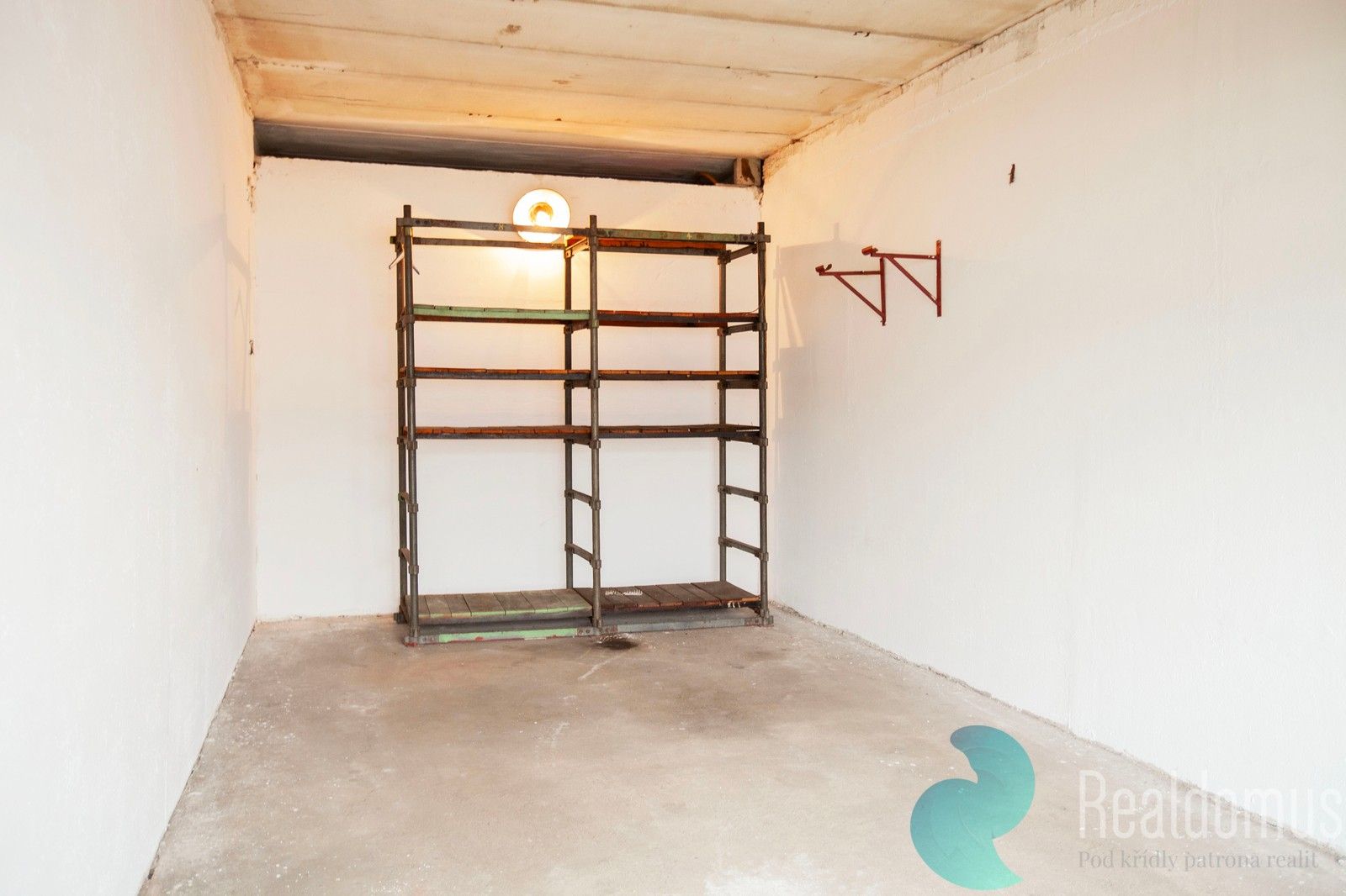 Garáž · 19 m² · U Mostku, Hradec Králové Pouchov - 4
