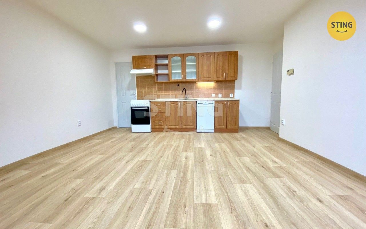 Pronájem byt 2+kk - náměstí Svaté Trojice, Opava, 52 m²