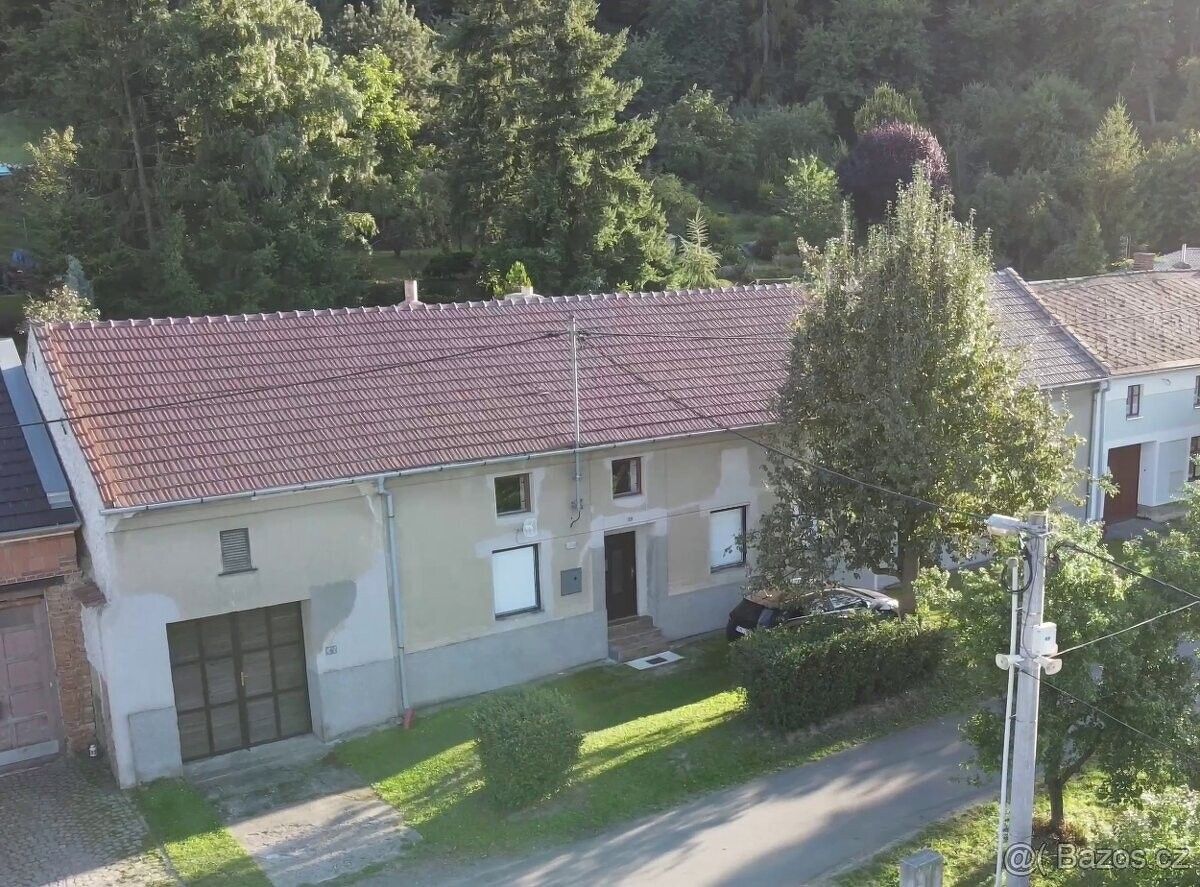 Prodej rodinný dům - Myslejovice 39, 453 m²