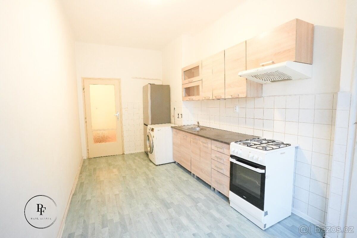 Pronájem byt - Praha, 169 00