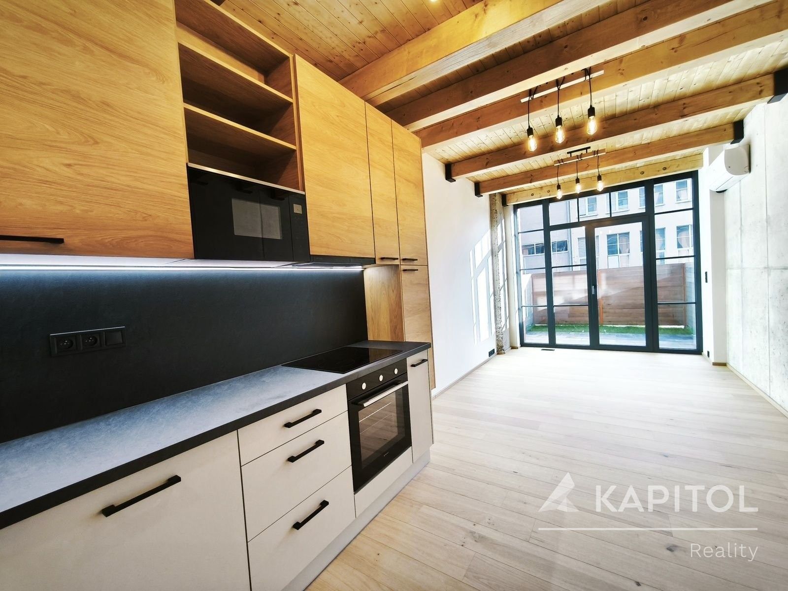 3+kk, Kolbenova, Praha, 76 m²