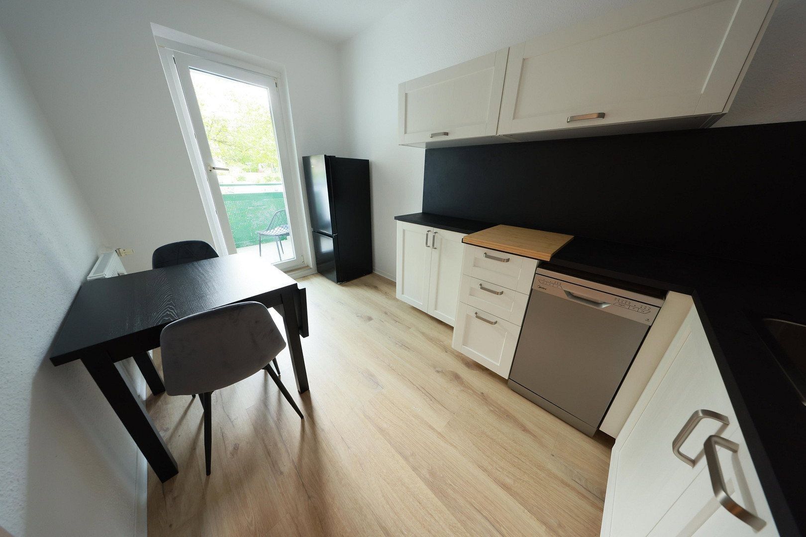 1+1, Rostock Dierkow Mecklenburg-Vorpommern 18146, 37 m² - 2