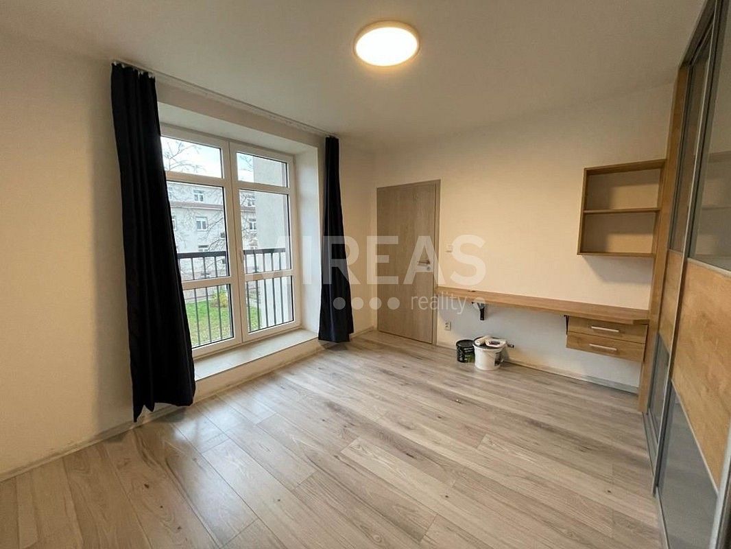 Pronájem byt 2+kk - Slepá, Milovice - Mladá, okres Nymburk, 41 m² - 5