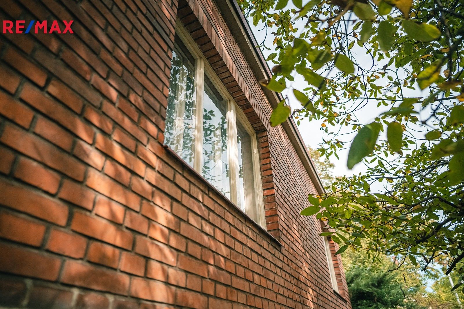 Vily, Nezvalova, Hradec Králové, 285 m²