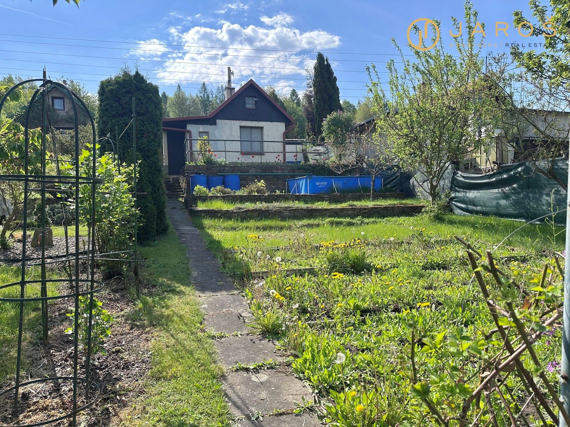 Chaty, Klášterec nad Ohří, 30 m²