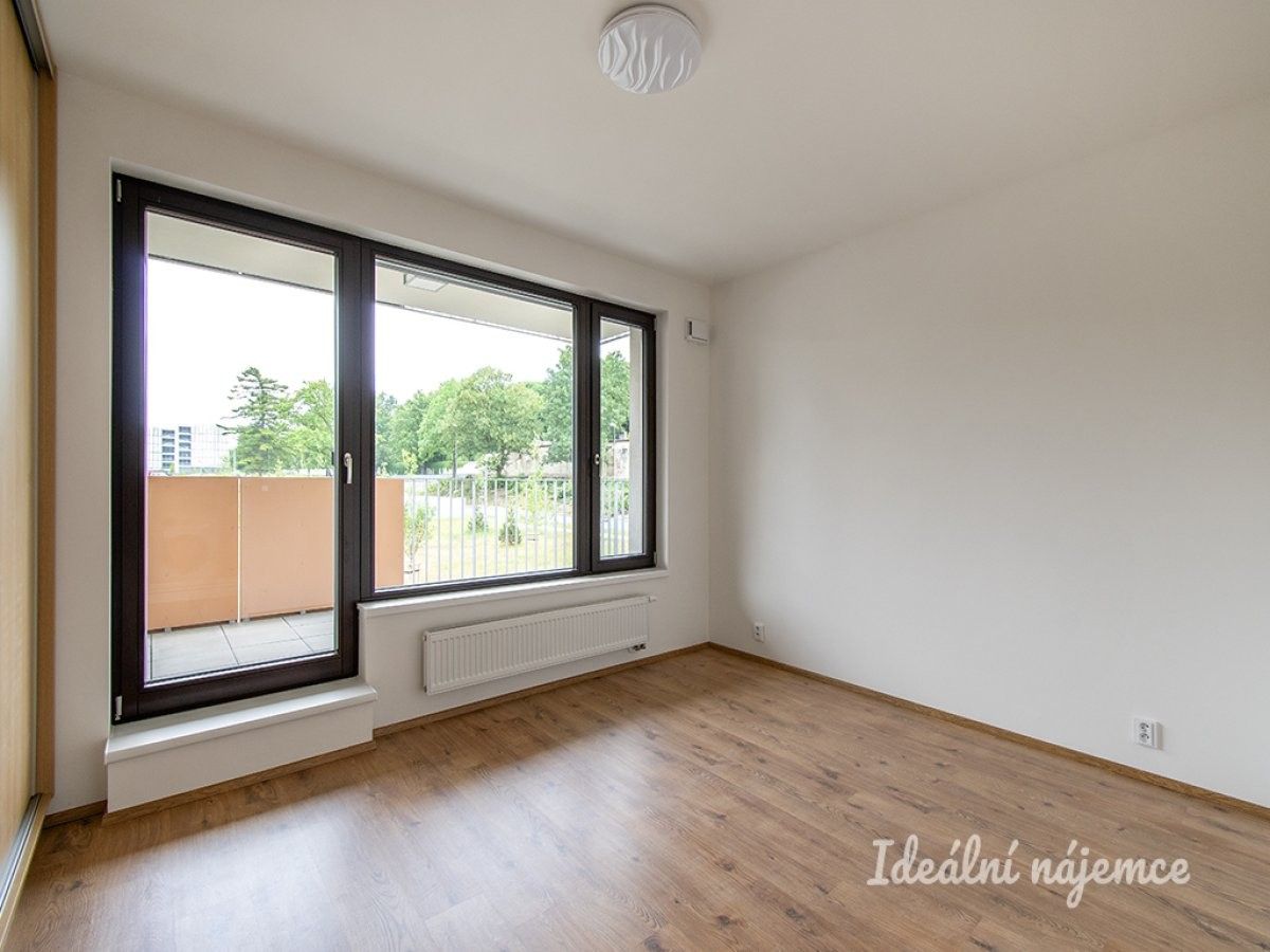 2+kk, Praha 8, Praha, 53 m²