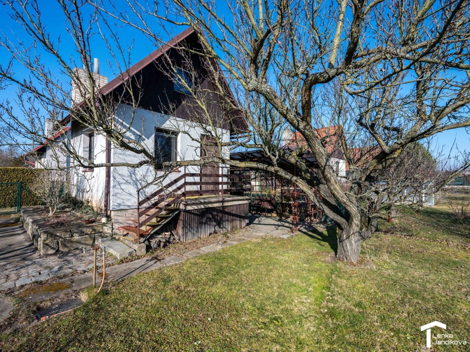 Prodej chata - Na Ležánkách, Pardubice, 24 m²