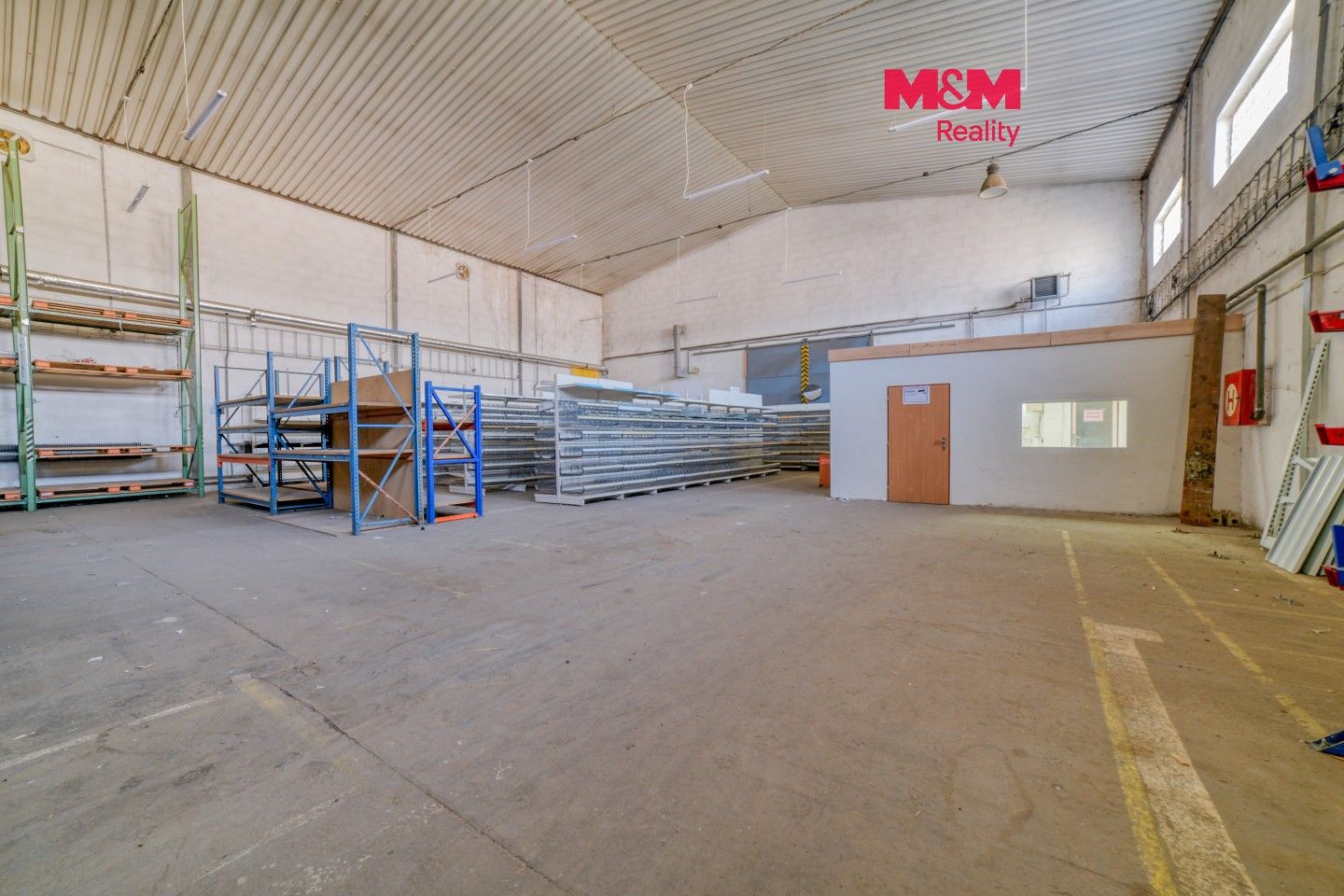 Obchodní prostory, Nákladní, Mariánské Lázně, 425 m² - 1