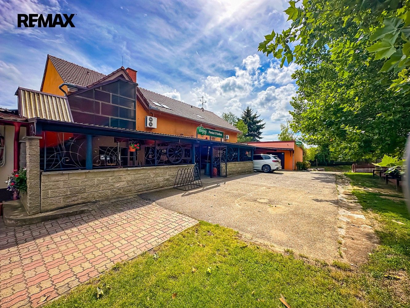 Ubytovací zařízení, Velké Pavlovice, okres Břeclav, Jihomoravský kraj, 500 m² - 1