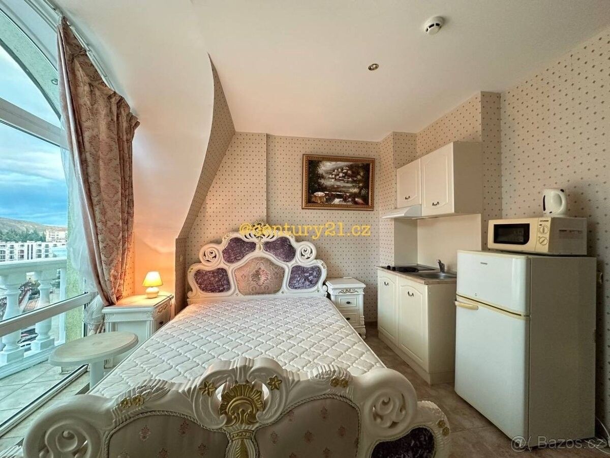 Prodej byt - 987 66, Zahraničí