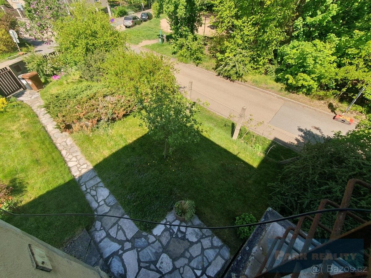 Prodej rodinný dům - Praha, 147 00