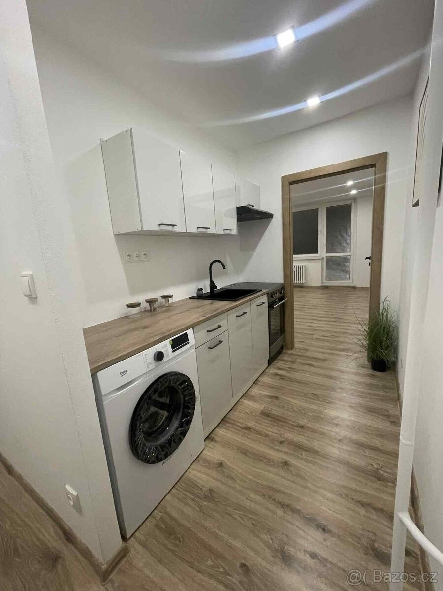 Byty, Otrokovice, 765 02