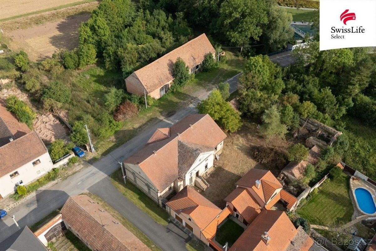 Rodinné domy, Klobuky v Čechách, 273 74 - 1