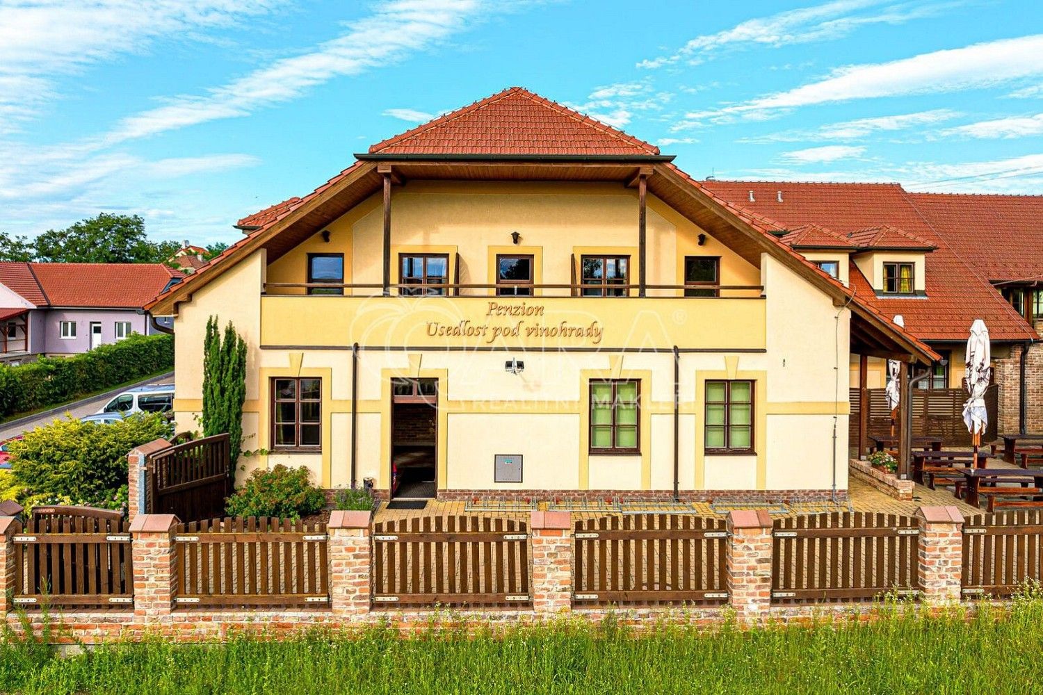 Ubytovací zařízení, Hlohovec, okres Břeclav, Jihomoravský kraj, 1 450 m² - 2