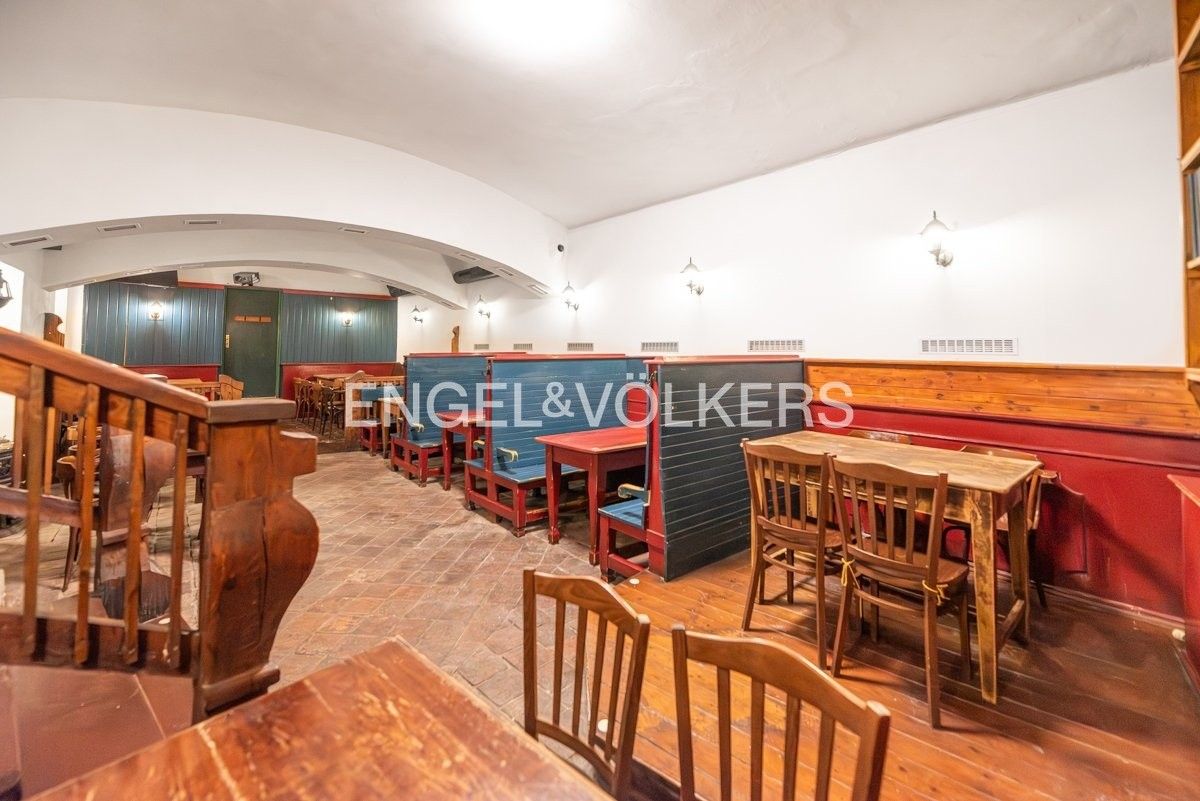 Restaurace · 207 m² · Chorvatská 1342, Praha Vinohrady - 3