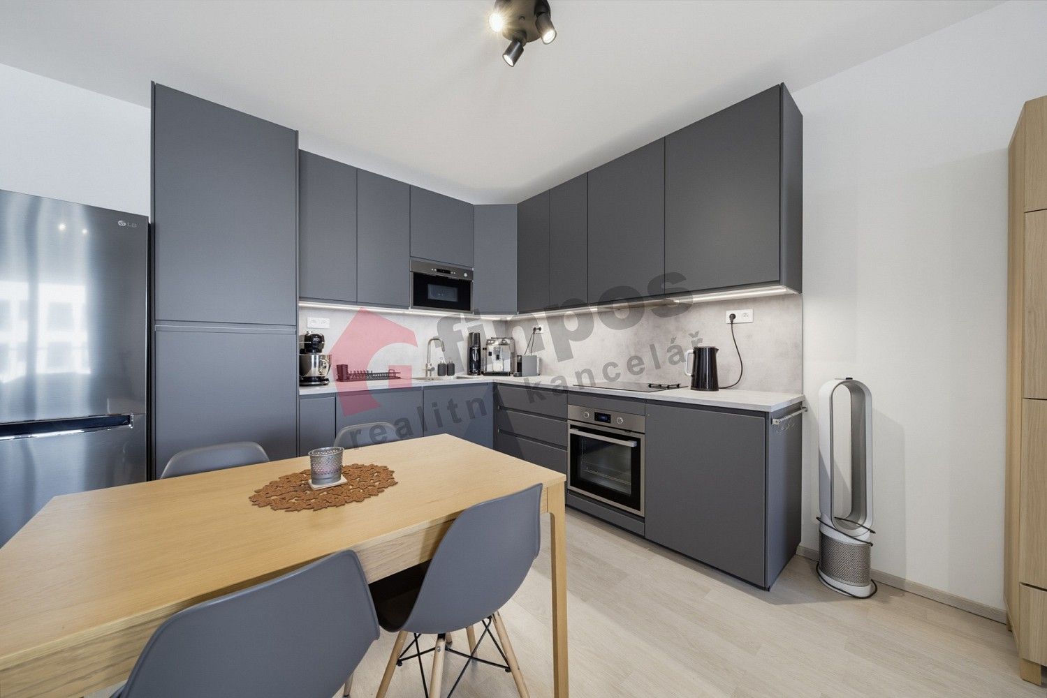 Prodej byt 3+kk - Oty Bubeníčka, Praha 10 - Uhříněves, 87 m² - 5