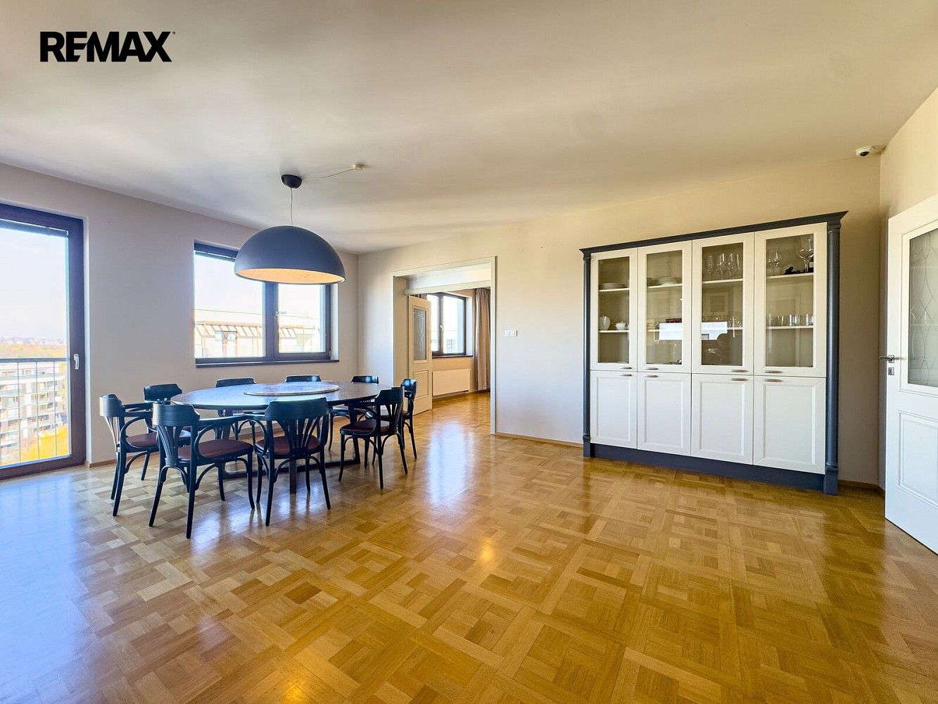 Byt 6+kk a více · 194 m² · Učňovská, Praha 9 - Hrdlořezy - 4