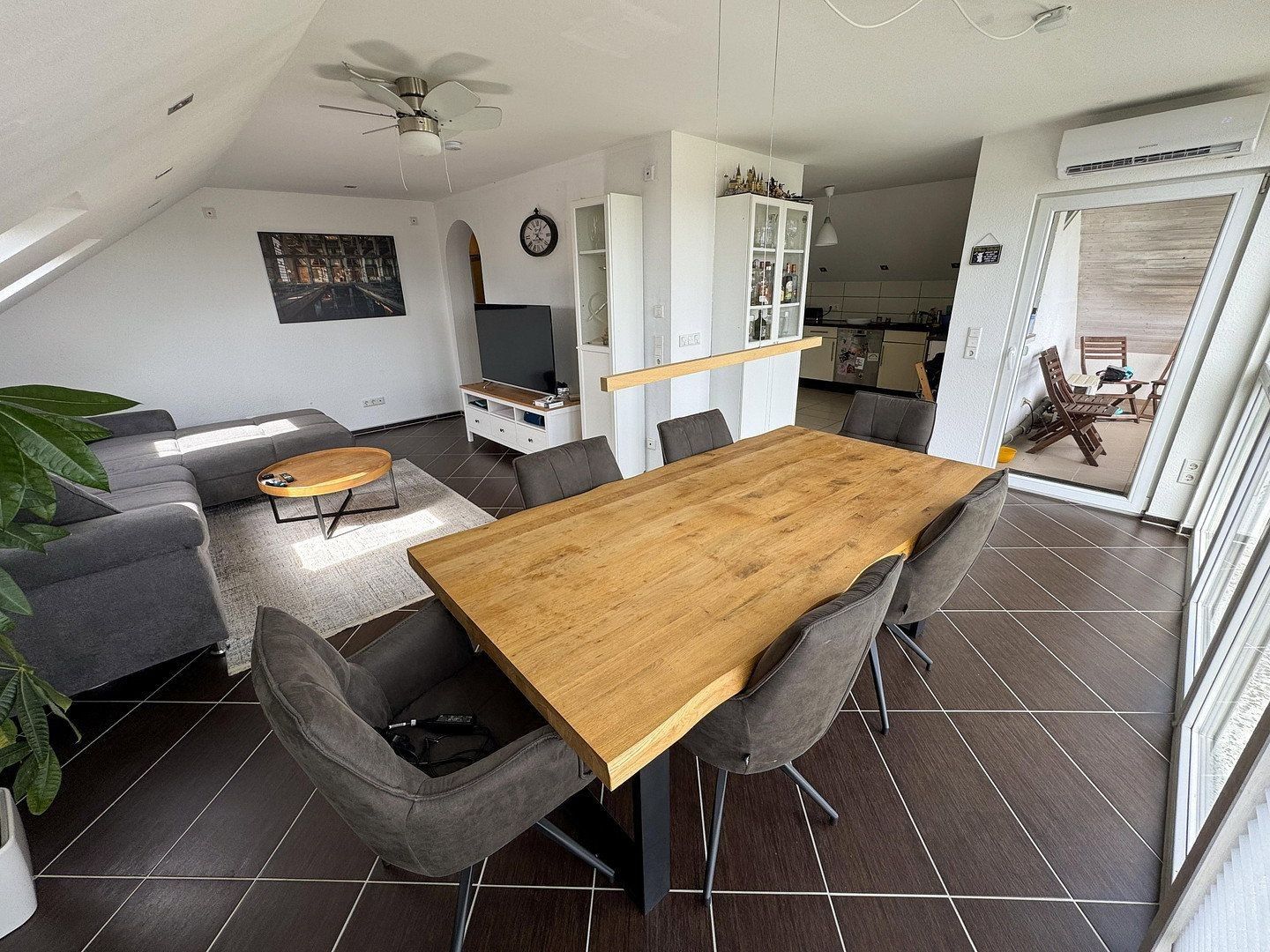 4+1, Raiffeisenstr. 13, , Bavorsko, 101 m² - 1