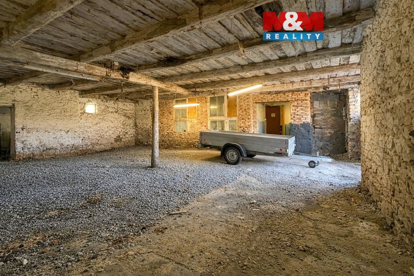 Garáže, Březová nad Svitavou, 135 m²