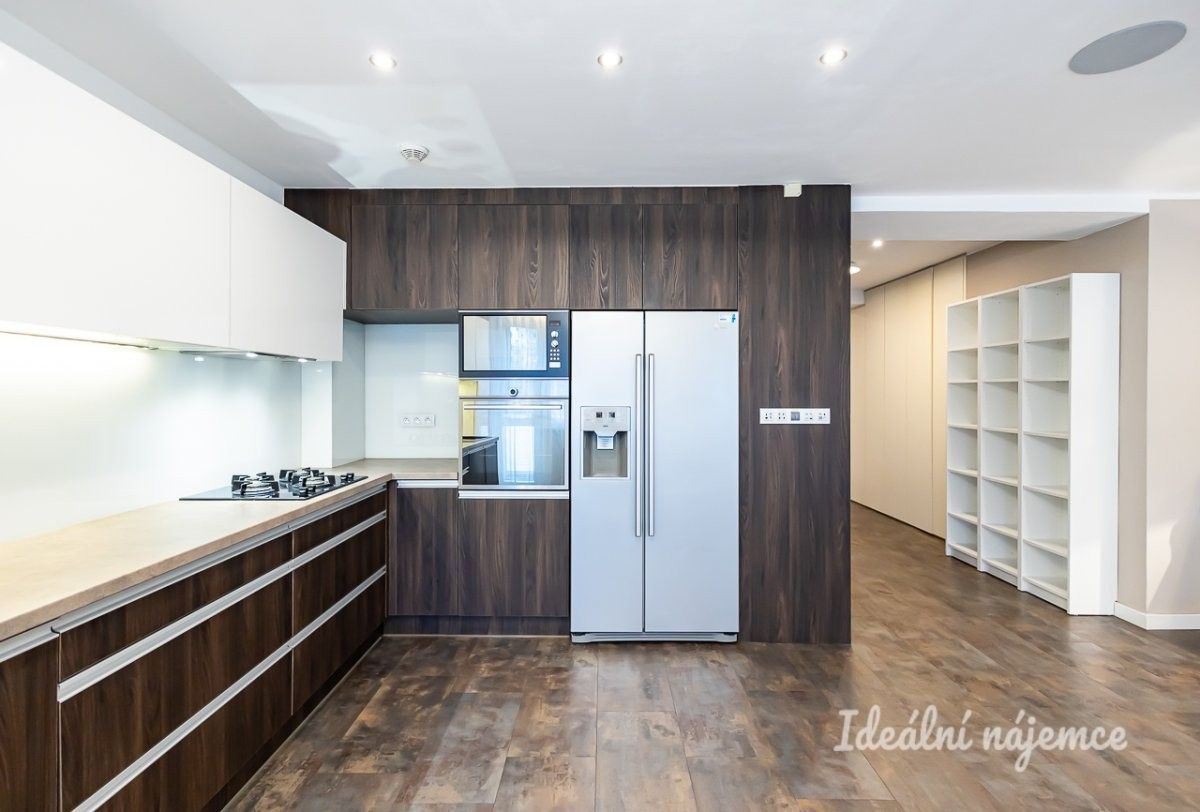 Pronájem byt 3+kk - Jeseniova, Praha, 75 m²