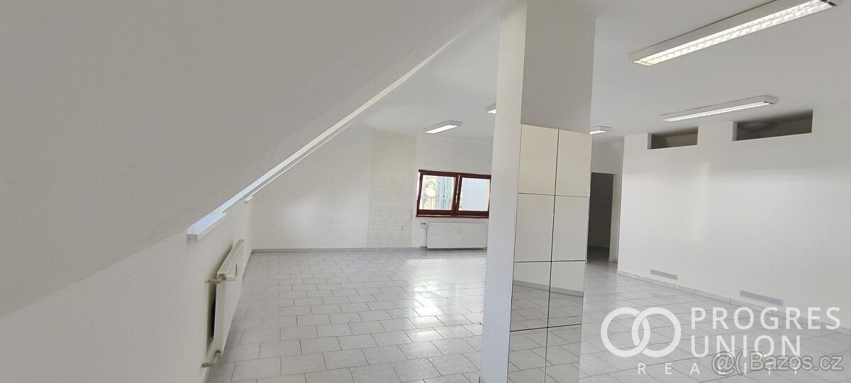 Pronájem kancelář - Rožnov pod Radhoštěm, 756 61