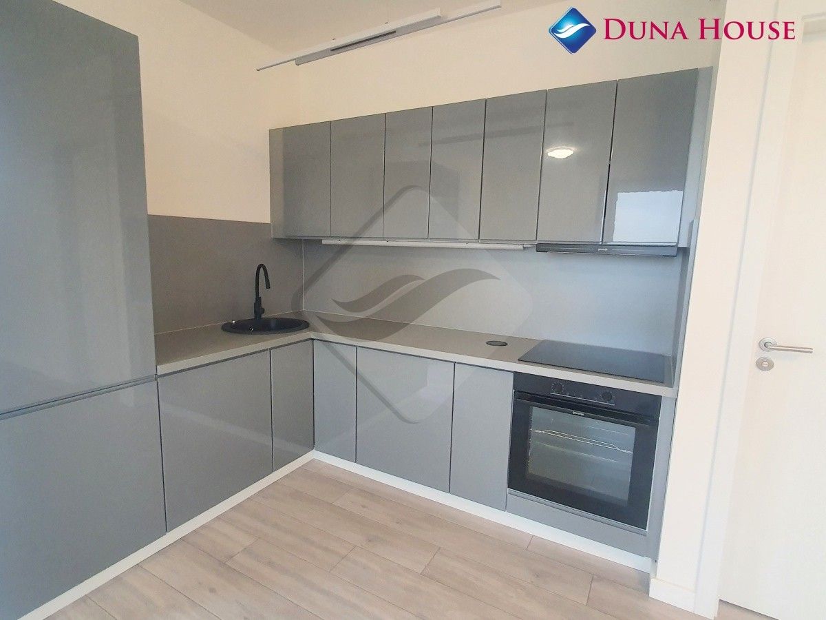 2+kk, Kardausova, Praha, 93 m² - 1