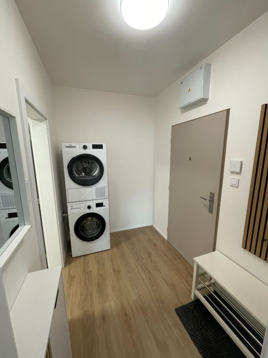 Pronájem byt 1+kk - Nad Kolčavkou, Praha - Libeň, 30 m² - 5