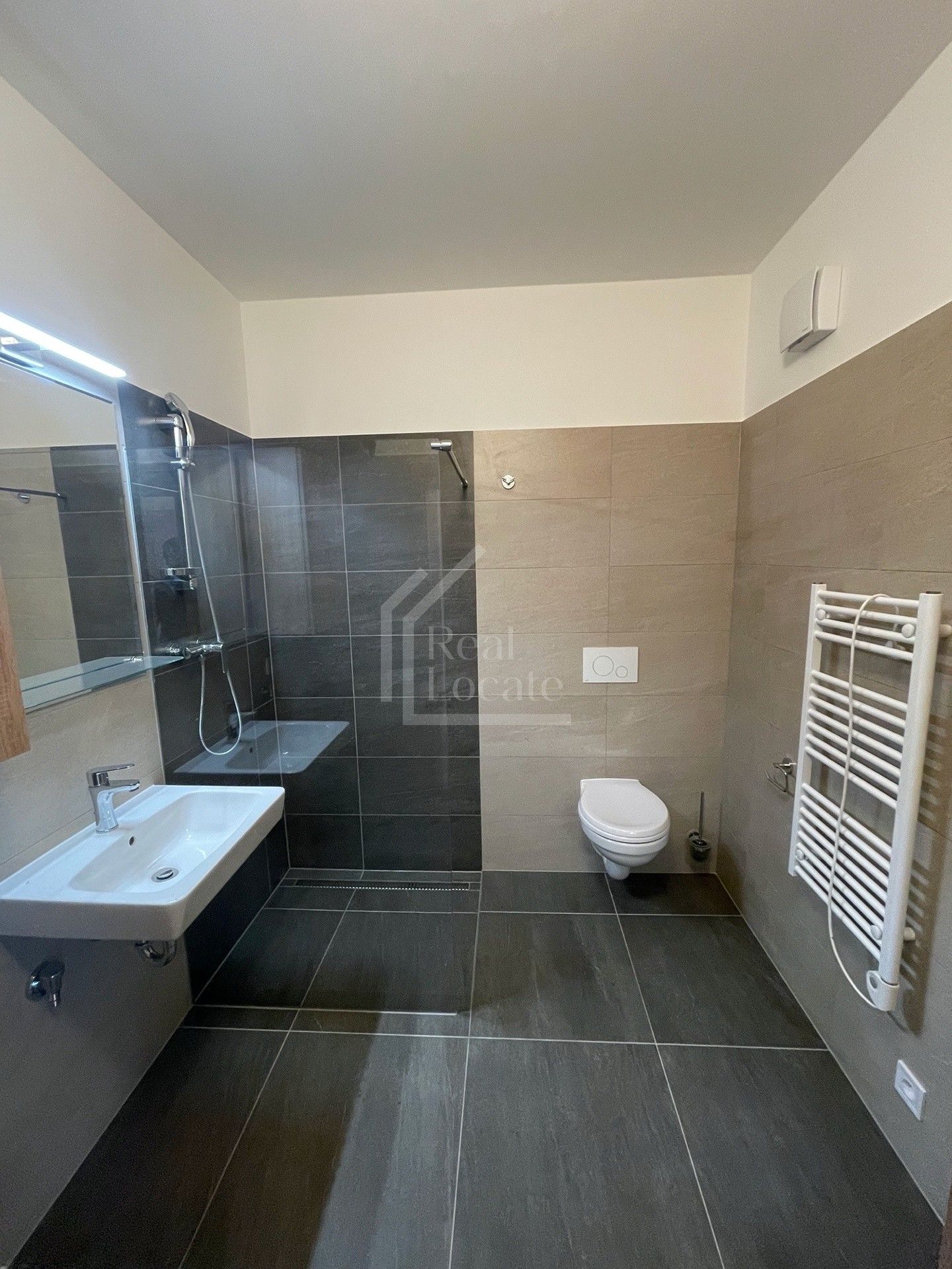 Byt 1+kk · 37 m² · Pod soutratím, Praha Vršovice - 3